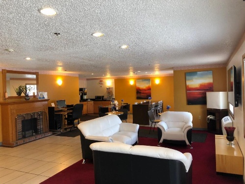 Super 8 by Wyndham Front Royal image 13